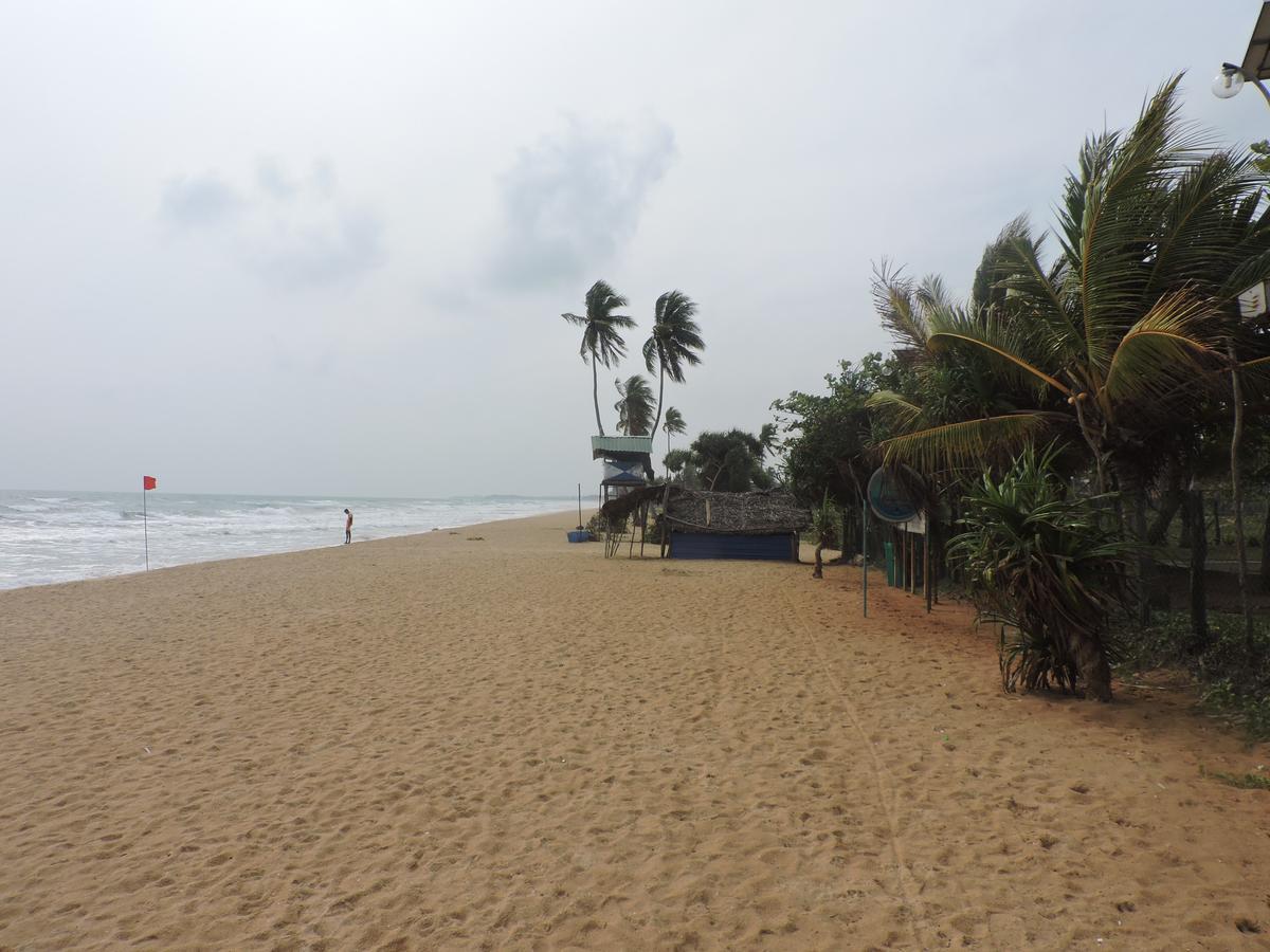 Sea View Beach Hotel Nilaveli Kültér fotó