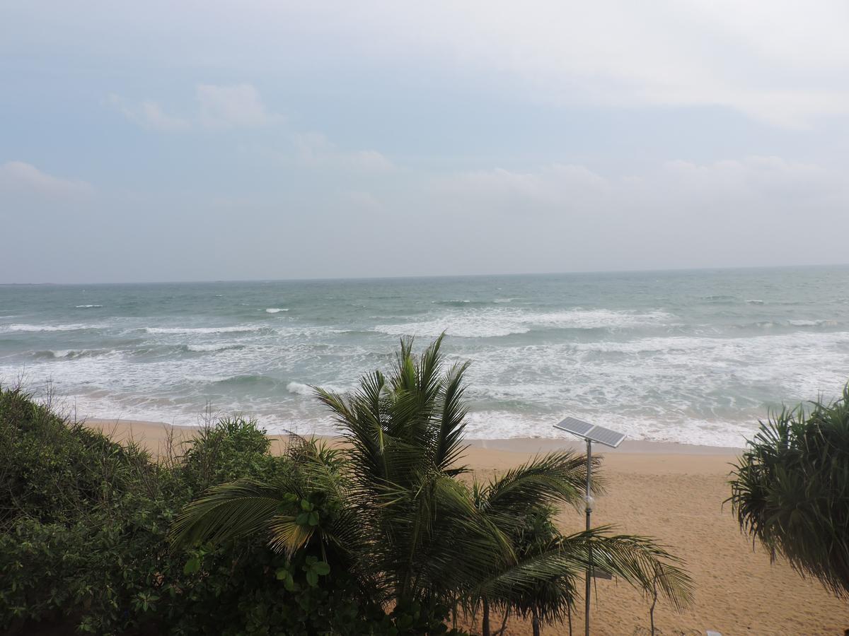 Sea View Beach Hotel Nilaveli Kültér fotó